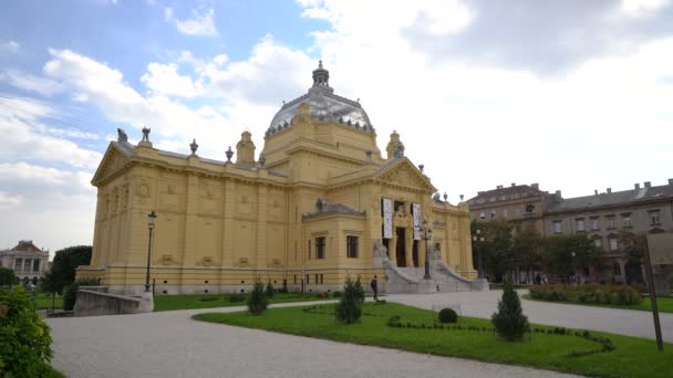 Zagreb, Croacia - 20 de septiembre de 2016: Plaza del Rey Tomislav — Vídeos de Stock