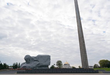 Brest, Belarus - 25 Eylül 2016: nekropol ve Brest Kalesi cesaret Anıtı