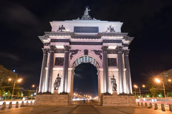 Moscou, Russie - 20 juillet 2019 : Arc de triomphe la nuit à Moscou — Photo