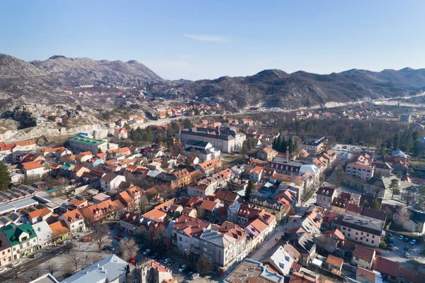 モンテネグロのCetinje町の空中写真 — ストック写真