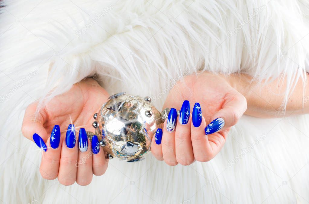 Christmas blue nails