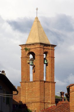 tuğla çan kulesi