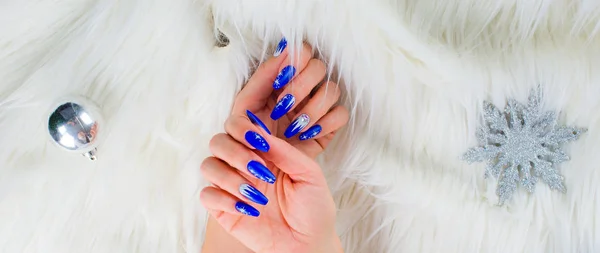 Christmas blue nails — Stock Photo, Image