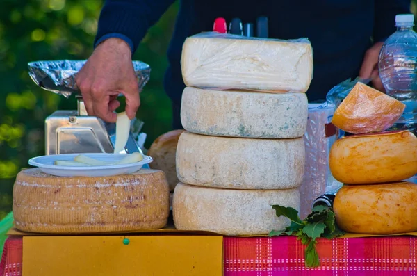Pecorino cheese exposed to the general market — Stock Photo, Image