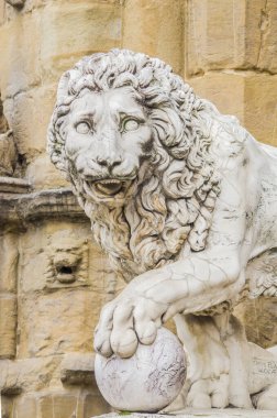 İtalya Floransa Rönesansı Piazza della Signoria 'daki Floransa heykeli: Özgürlük ve cumhuriyeti savunan aslanlar.