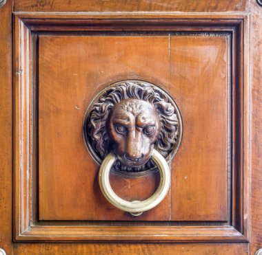 güzel tarihi bina tokmağı tarih, sanat ve mimari için önemli