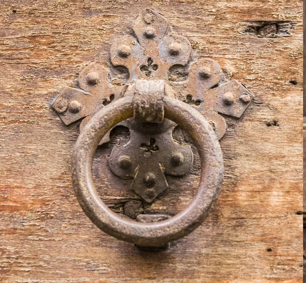 Piękny Zabytkowy Budynek Knocker Ważne Dla Historii Sztuki Architektury — Zdjęcie stockowe