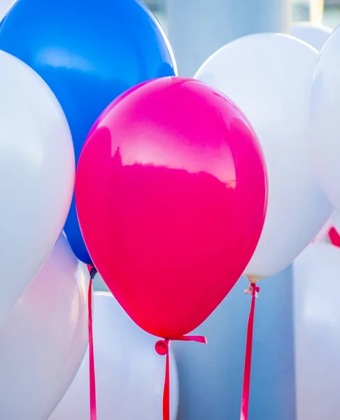 Her Renkten Balonlar Çocukların Neşesi Için Hazır Partinizi Neşelendirmek Için — Stok fotoğraf