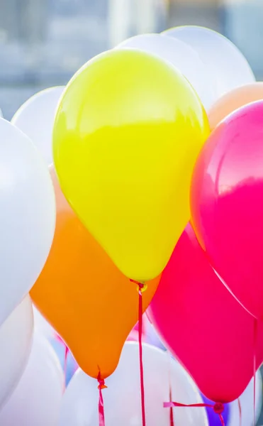 Balony Wszystkich Kolorów Gotowe Radości Dzieci Lub Rozweselić Swoją Imprezę — Zdjęcie stockowe