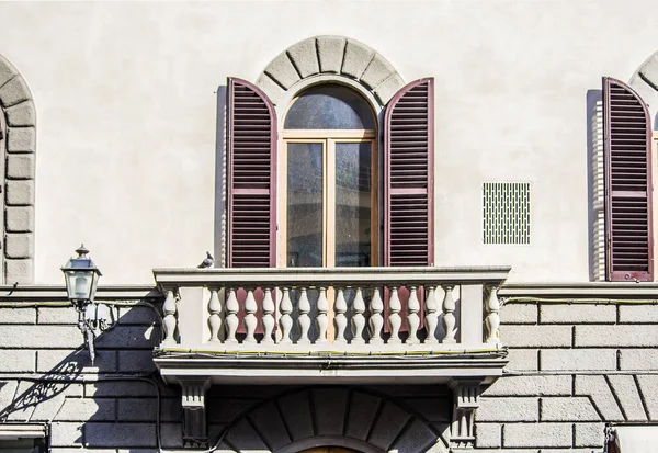 Hermosa Ventana Del Edificio Histórico Importante Para Historia Arte Arquitectura —  Fotos de Stock