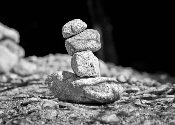 Steinpyramiden Kleiner Mann Erdhügel Owoo Inukshuk Gebaut Für Ihre Ruhe — Stockfoto