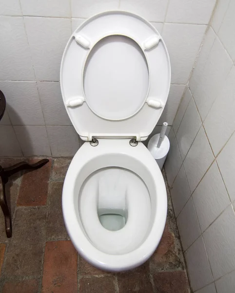 Δημόσιο Μπάνιο Κύπελλο Ξεπλύνετε Νερό Καθαρό Και Βρώμικο Περιβάλλον Κάθισμα — Φωτογραφία Αρχείου