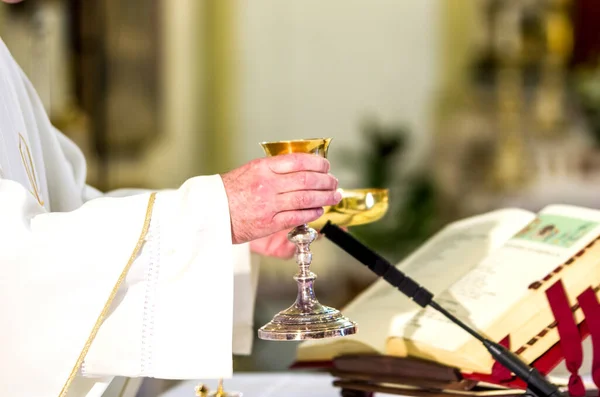 Nel Vino Della Chiesa Diventa Sangue Cristo Ostia Diventa Corpo — Foto Stock