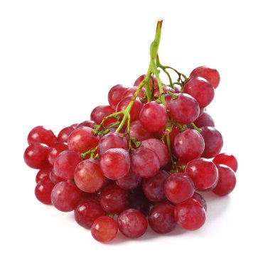 Beyaz zemin üzerinde yaprak izole kırmızı üzüm