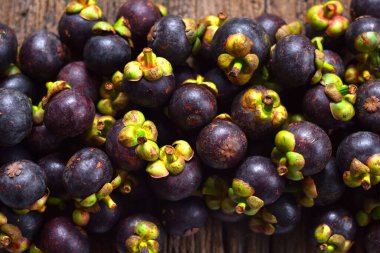 Tayland 'da taze mangosteen meyvesi