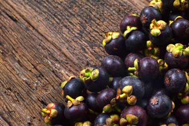 Tayland 'da taze mangosteen meyvesi