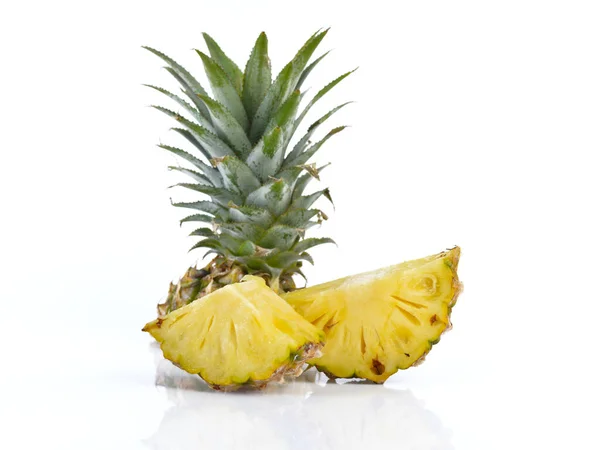 Čerstvý Ananas Izolované Bílém Pozadí — Stock fotografie