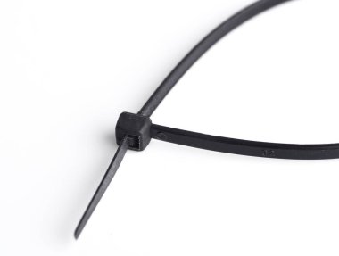 Beyaz arkaplanda kablo bağlantısı izole edildi