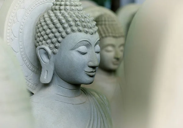 Statua Buddha Pietra Bianca Con Sfondo Luce Bokeh Nel Tempio — Foto Stock