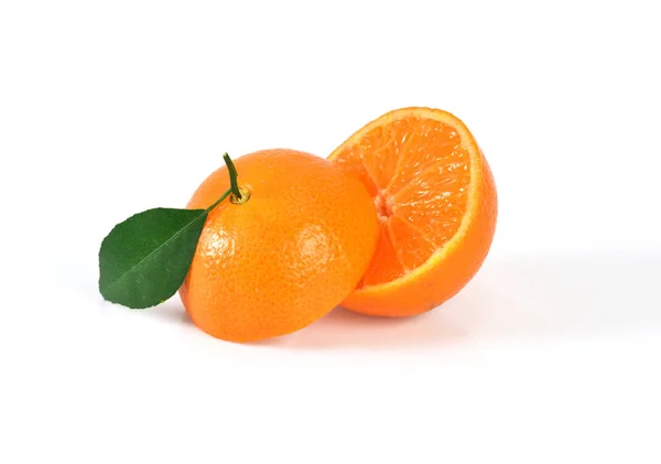 Fruto Naranja Aislado Sobre Fondo Blanco — Foto de Stock