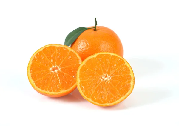 Narancs Gyümölcs Elszigetelt Fehér Alapon — Stock Fotó