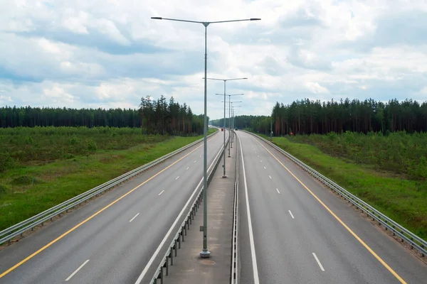 Secção da auto-estrada M-11. A direção na direção de São Petersburgo  . — Fotografia de Stock