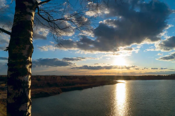 Захід Сонця Над Озером Весною Всеволожськ Ленінградський Район — стокове фото