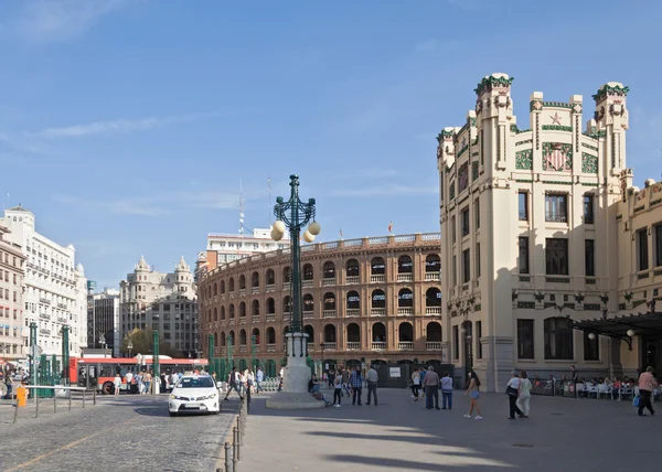 Plaza de Toros y Estación del Ferrocarril (Estación del Norte) en Valencia España — Foto de Stock