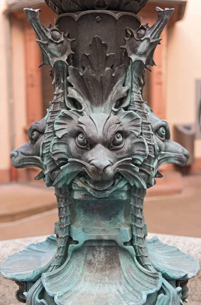 Bronze base of the Herkules fountain in the courtyard of the town hall Roemer, Frankfurt, Germany — Stock Photo, Image
