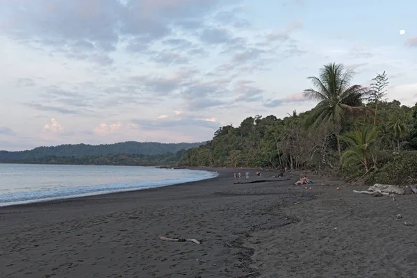 Закат на пляже Дрейка в Коста-Рике — стоковое фото