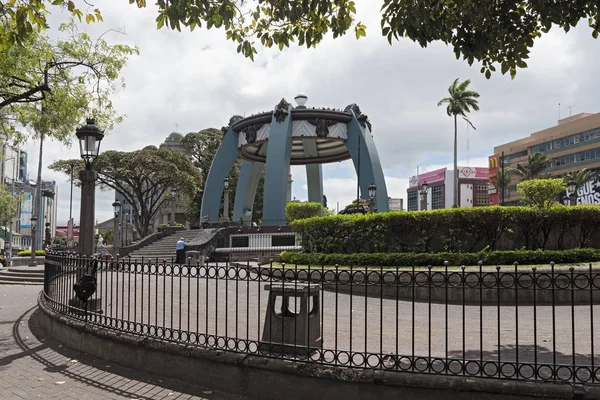 Central park kiosk San Jose, Kosta Rika ile — Stok fotoğraf
