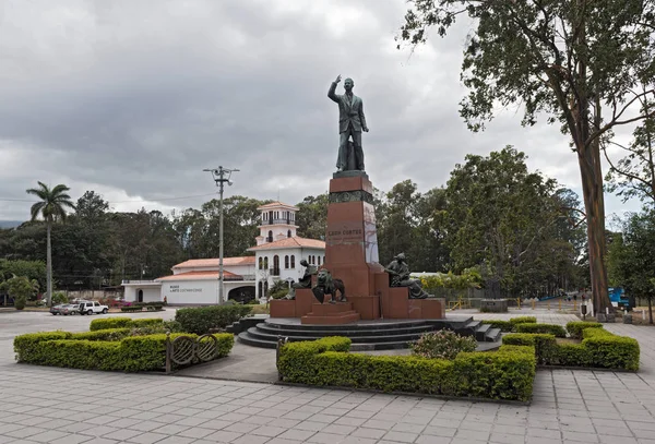 Monumento do ex-presidente costa-riquenho Leon Cortes Castro em San Jose, Costa Rica — Fotografia de Stock