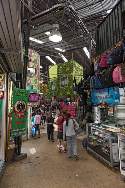 Cabine di vendita nel mercato centrale di San Jose, Costa Rica — Foto Stock