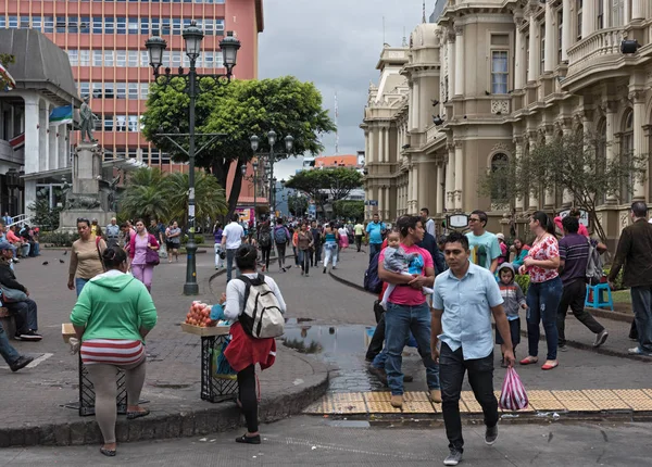 Voetgangersgebied Plaza de Juan Rafael Mora (Calle 2), San Juan, Costa Rica — Stockfoto