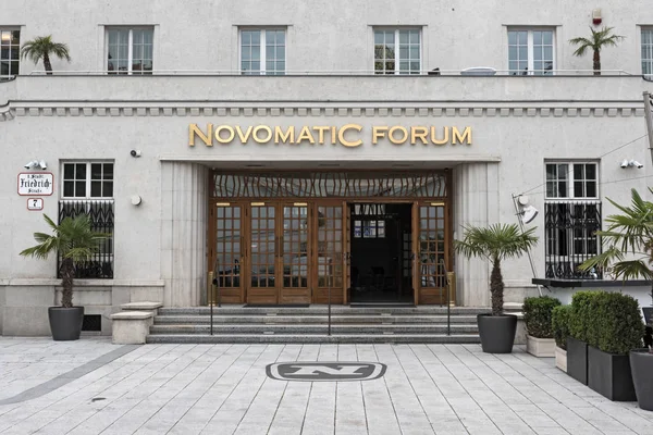 Novomatic Forum art deco building, Вена, Австрия — стоковое фото