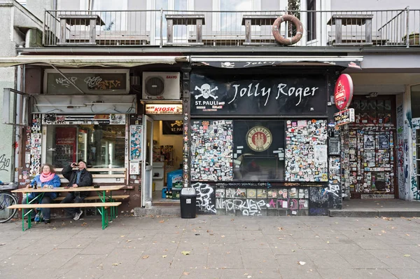 Jolly Roger, bar klub piłki nożnej klubu Fc St. Pauli — Zdjęcie stockowe