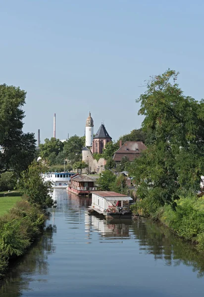 De nidda-rivier in de buurt van Frankfurt Hoechst — Stockfoto