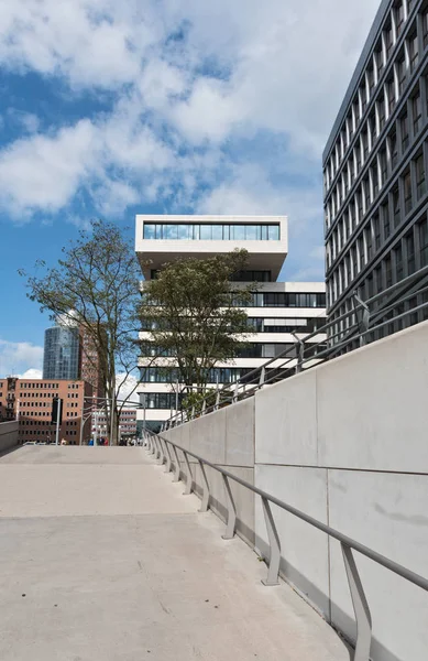 Maisons dans le nouveau quartier de Hambourg HafenCity — Photo