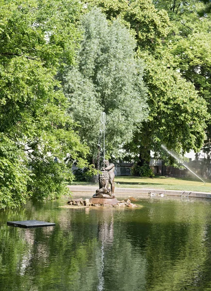 ウィーン、オーストリアの Burggarten でヘラクレス噴水 — ストック写真