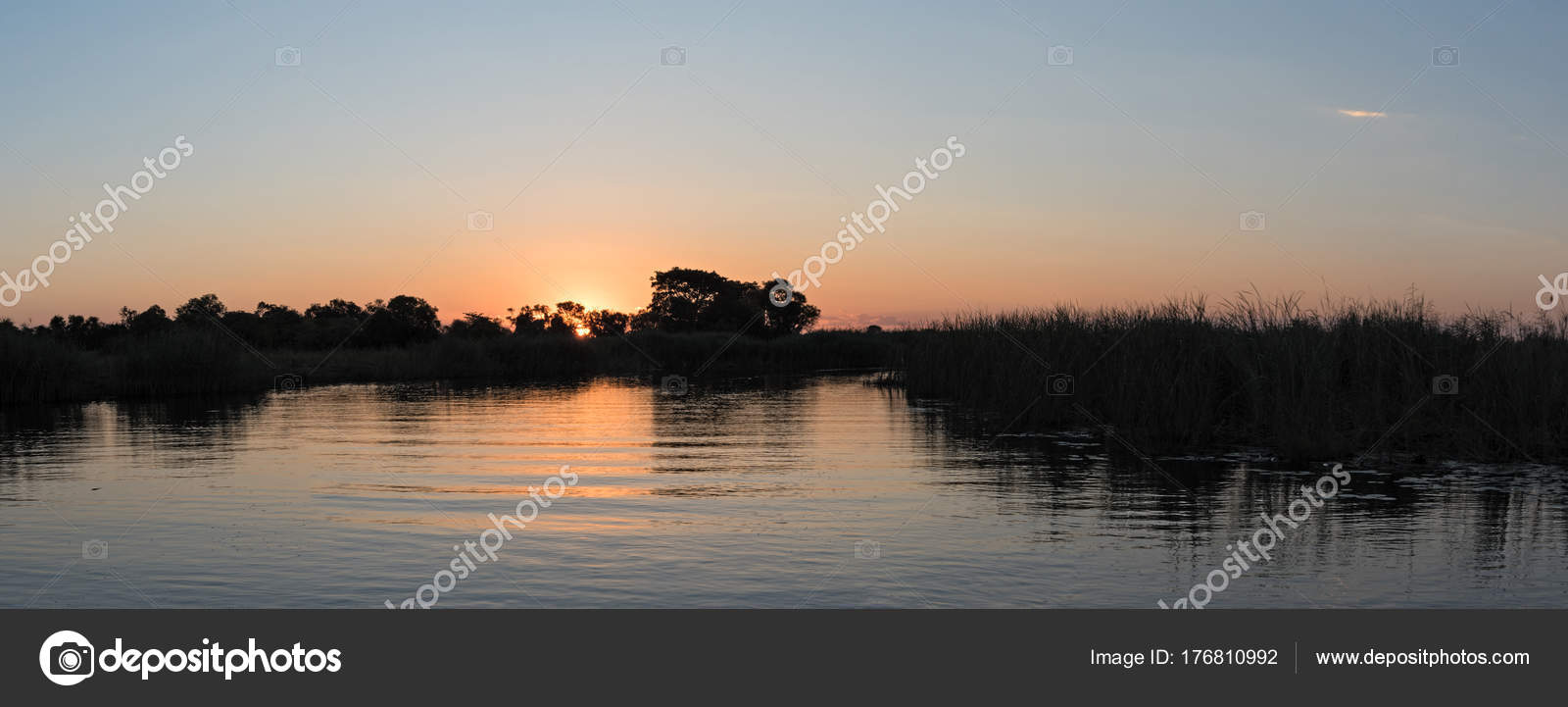 Coucher Soleil Sur Fleuve Okavango Namibie Photographie
