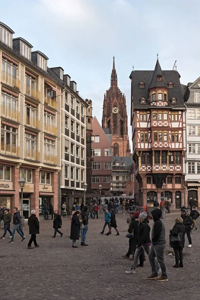 Frankfurt Alemanha Janeiro 2018 Vista Roemerberg Para Catedral São Bartolomeu — Fotografia de Stock