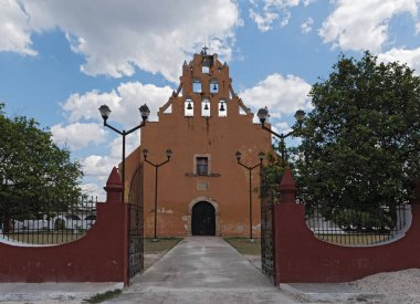 Dzan, Yucatan, Meksika 'daki İglesia de Santiago Apostol Kilisesi