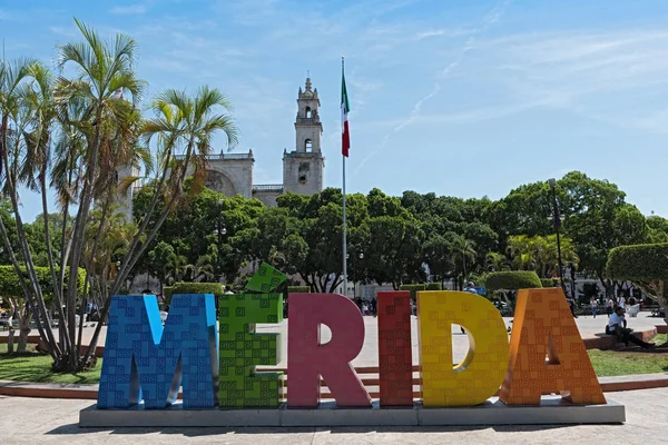 Merida Meksyk Marzec 2018 Kolorowy Napis Meksykańskie Miasta Merida Meksykańskiej — Zdjęcie stockowe