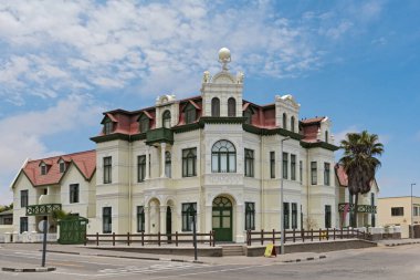 Swakopmund, Namibya-Kasım 12, 2017: Hohenzollernhaus, anıt ve Simgesel Yapı kentin Swakopmund, Namibya