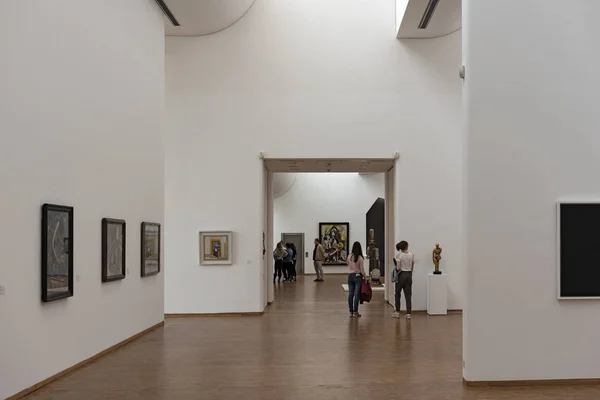 Cologne Germany April 2018 Visitors Exhibition Rooms Museum Ludwig Cologne — Stock Photo, Image