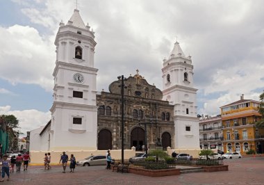 Panama şehrindeki katedral bazilikası Santa Maria la antigua