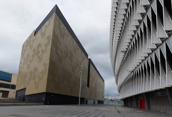 Bilbao スペイン 2018年7月29日 スペイン バスク州ビルバオにあるサンマメスサッカースタジアムとエンジニアリング学校のファサードの眺め — ストック写真
