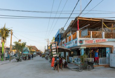 HOLBOX, MEXICO-MARCH 24, 2018: Kum Yolu, Holbox Adası, Quintana Roo, Meksika
