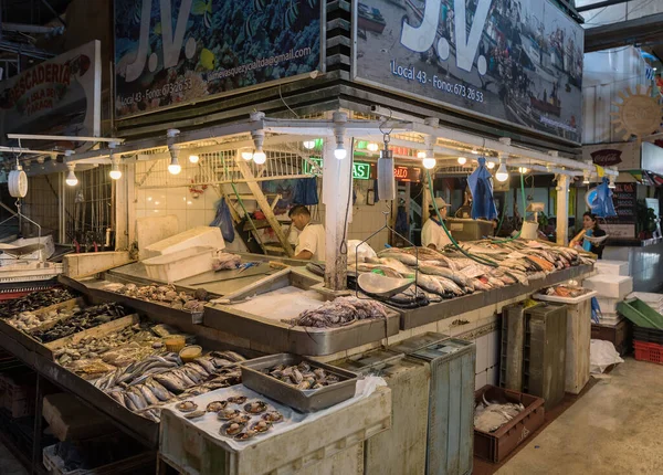 Santiago Chile Luty 2020 Sprzedaż Owoców Morza Historycznym Rynku Centralnym — Zdjęcie stockowe