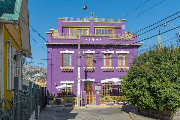Valparaiso Chile Fevereiro 2020 Edifício Violeta Tradicional Bonito Valparaíso Chile — Fotografia de Stock